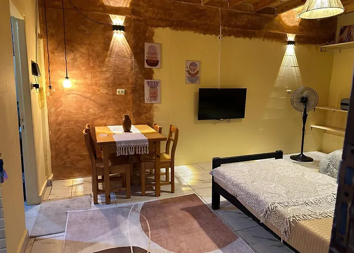 Daire Amici House *